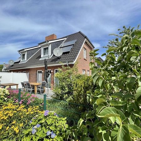 Haus Katharina Links Villa Wyk auf Föhr Exterior foto